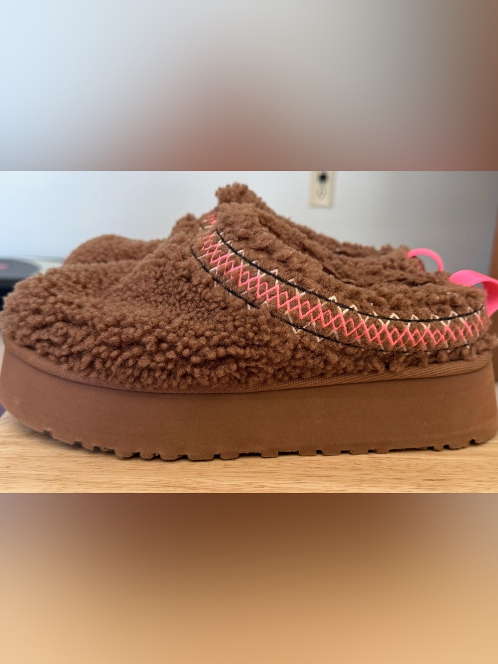 UGG Tazz Braid Platform Slippers Women’s Size 7 Hardwood Color